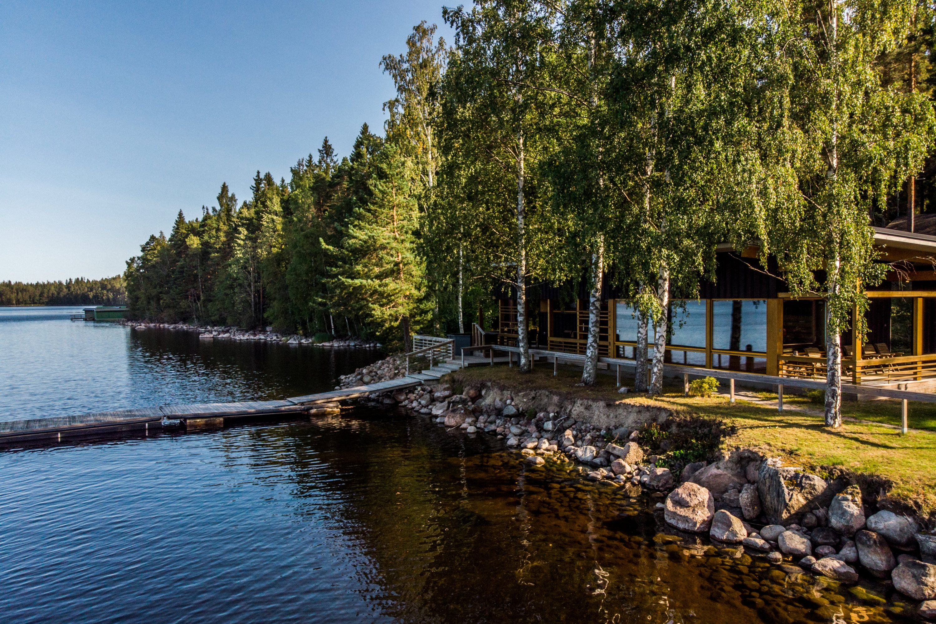 A sauna cottage by the lake