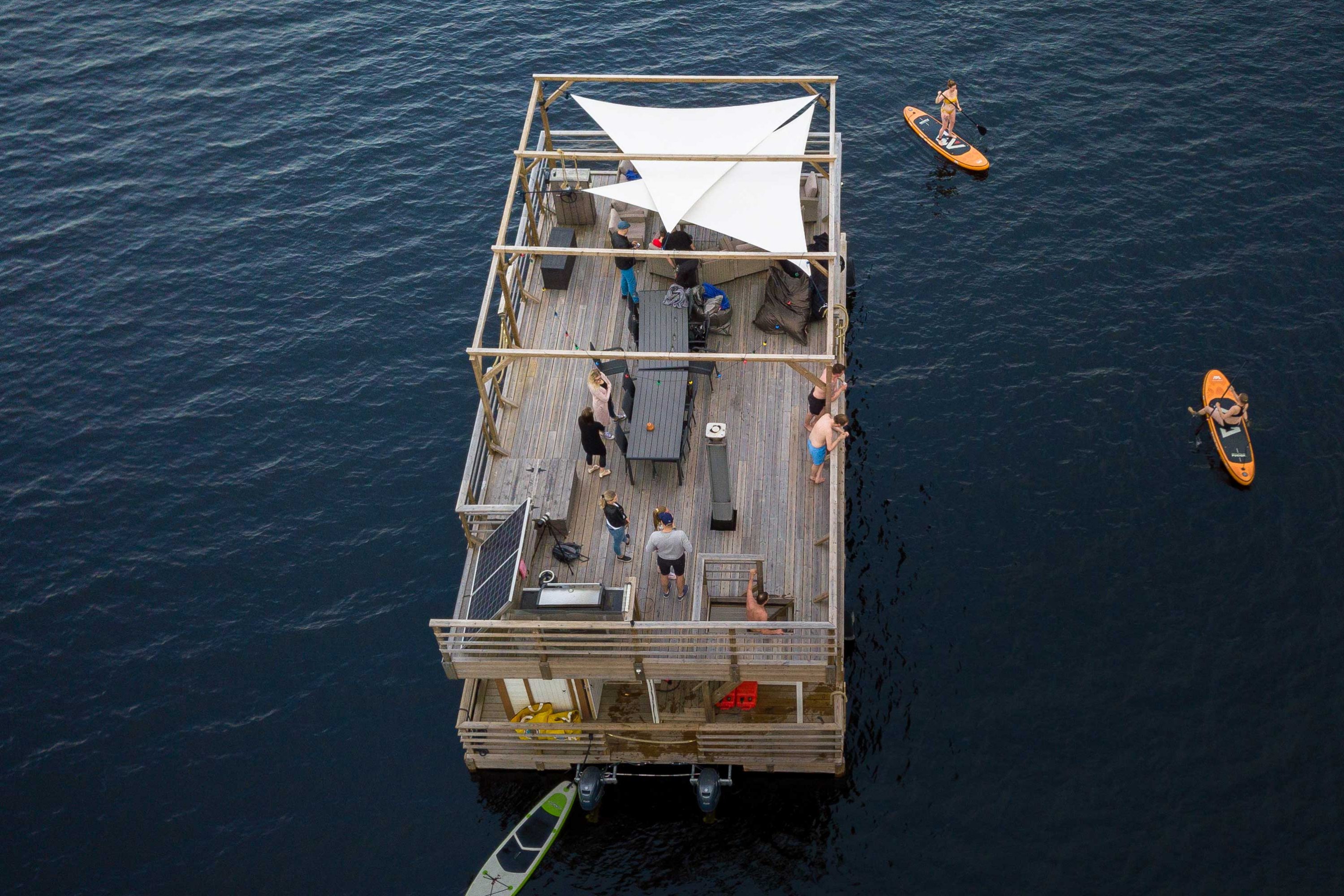 A sauna boat on the lake