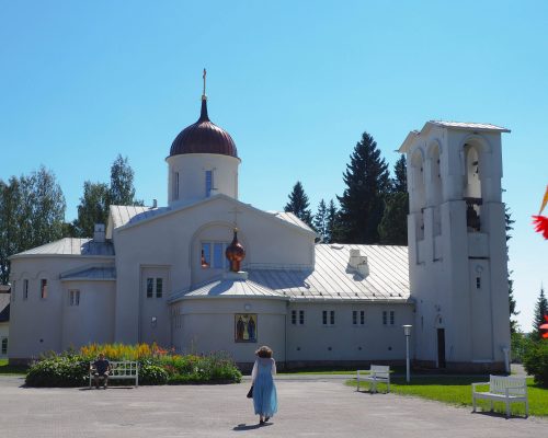 https://www.visitkarelia.fi/files/day-5-valamo-monastery_heinavesi_vk-scaled.jpg