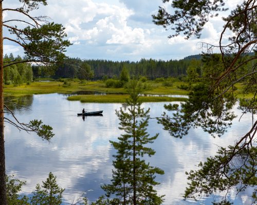 https://www.visitkarelia.fi/files/erakeskus-wilderness-lodgeruunaa-np-_-2022_-photo-klaus-herzmann-14.jpg