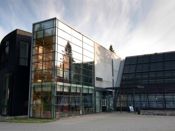 Kolin-luontokeskus-ukko-kolilla-kolin-kansallispuistossa-lieksassa
