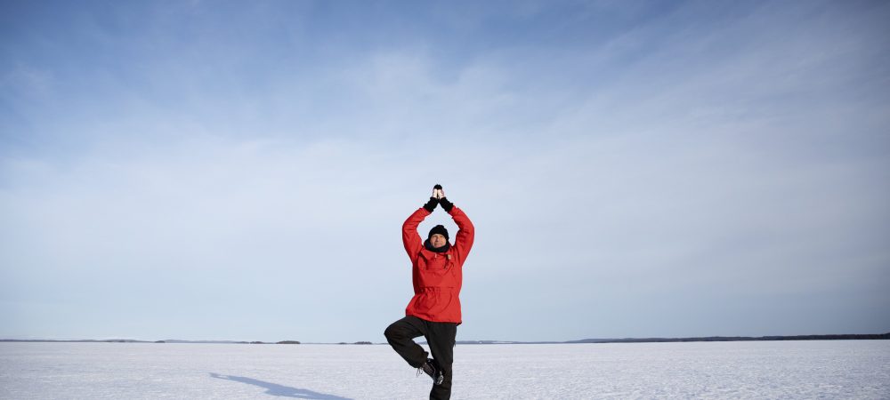 vk-winter-skiing-yoga