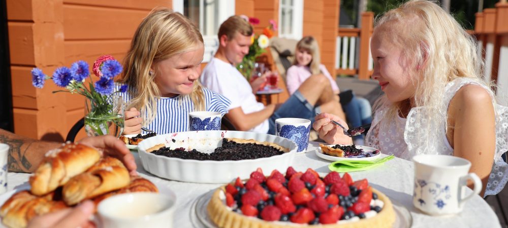 vk-children-cake-summer