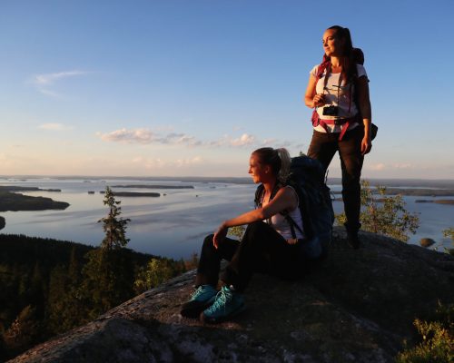 https://www.visitkarelia.fi/files/vk-harri-tarvainen-koli-summer3-jpg.jpg