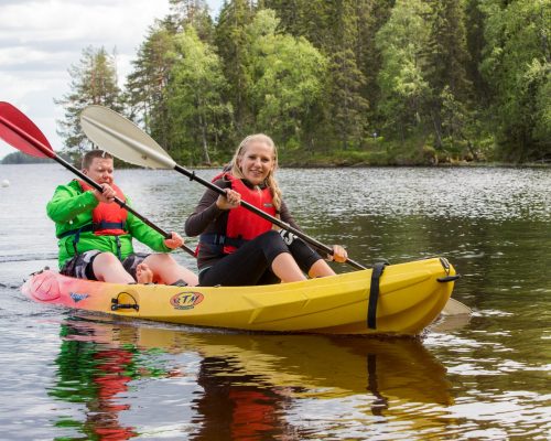 https://www.visitkarelia.fi/files/vk-jarno-artika-koliactiv-paddling-13.jpg