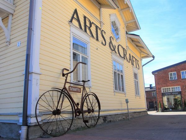 Joensuun Taitokortteli ulkoapäin