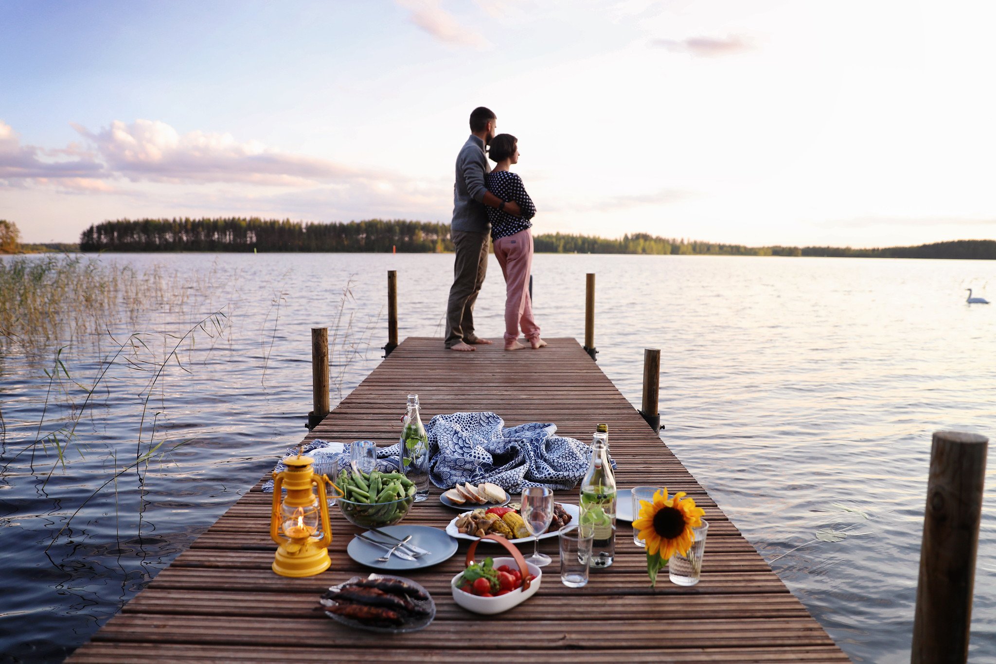 Business_Joensuu_matkailu_pariskunta_laiturilla