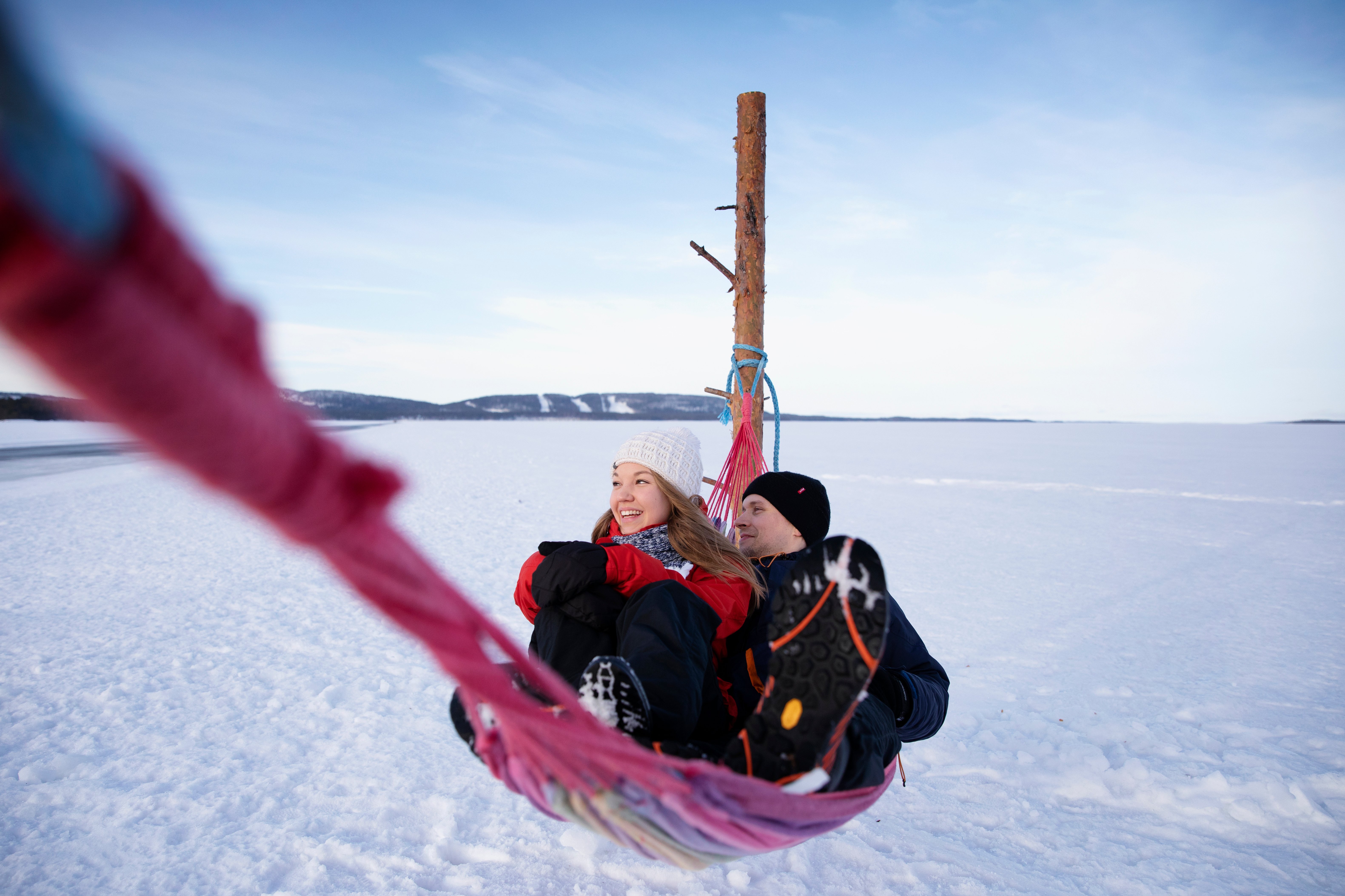 VisitKarelia_Harri Tarvainen_winter_hammock2